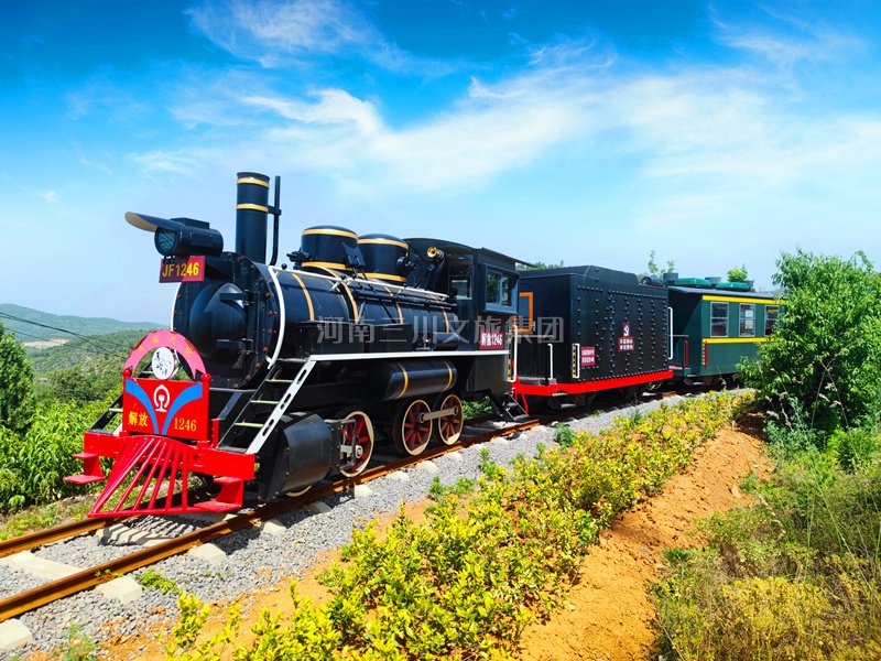 蒸汽观光小火车：景区引领游客奇妙之旅